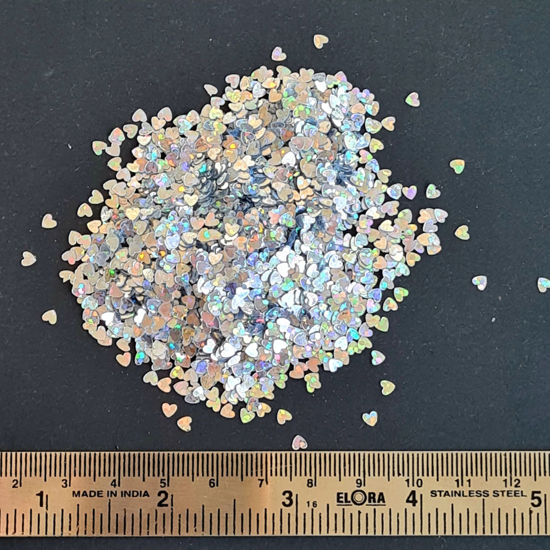 HOLOGRAPHIC HEART GLITTER SET OF 12